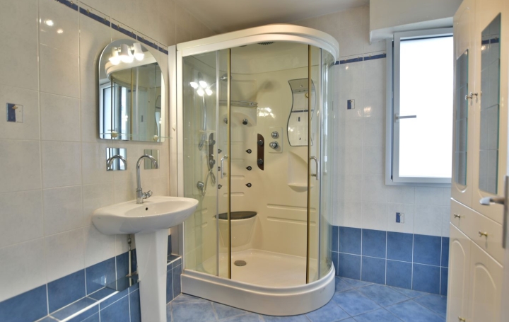 4 Pièces CHOLET (49300)  88 m2 152 250 € 