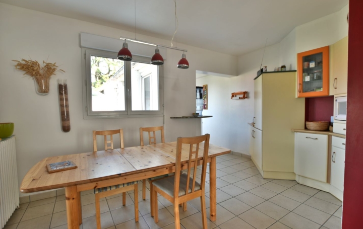 Maison CHOLET (49300)  200 m2 449 800 € 