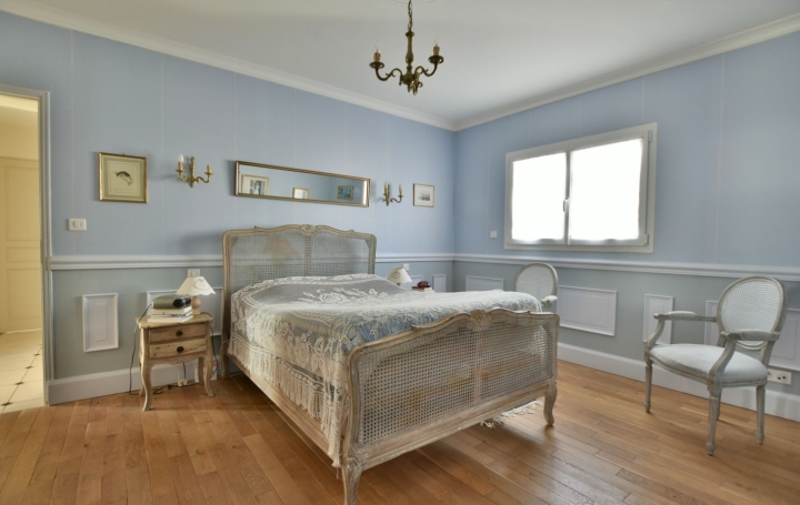 Maison CHOLET (49300)  195 m2 457 600 € 