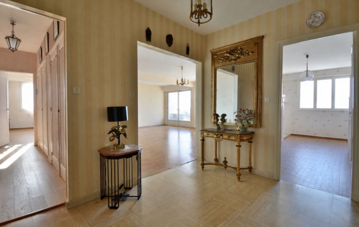 5 Pièces CHOLET (49300)  119 m2 259 900 € 