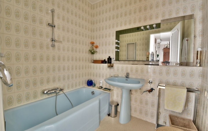5 Pièces CHOLET (49300)  119 m2 259 900 € 