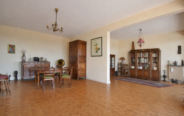 5 Pièces CHOLET (49300)  119 m2 259 900 € 