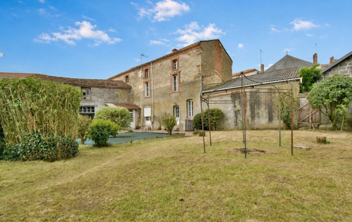 Maison / Villa TREMENTINES (49340) 180 m<sup>2</sup> 199 500 € 