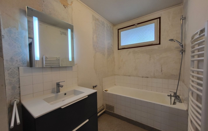 2 Pièces CHOLET (49300)  47 m2 80 250 € 