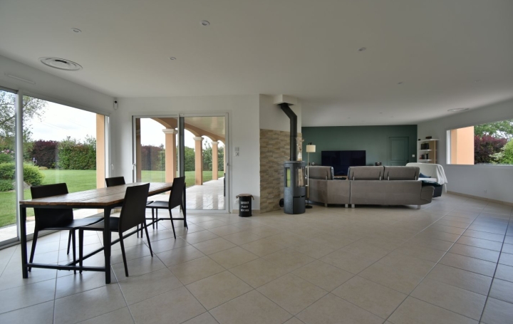Maison CHOLET (49300)  210 m2 592 800 € 