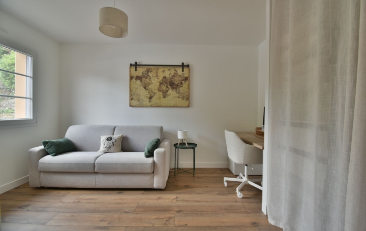 Maison CHOLET (49300)  210 m2 592 800 € 