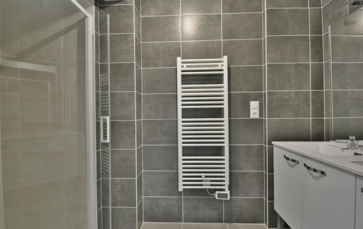 5 Pièces CHOLET (49300)  104 m2 364 000 € 