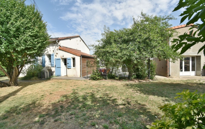 Maison VEZINS (49340)  67 m2 167 900 € 
