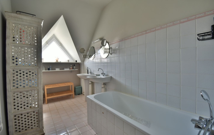 Maison CHOLET (49300)  133 m2 374 400 € 