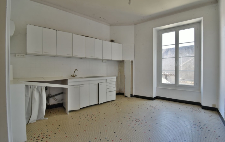 Immeuble CHOLET (49300)  315 m2 426 400 € 