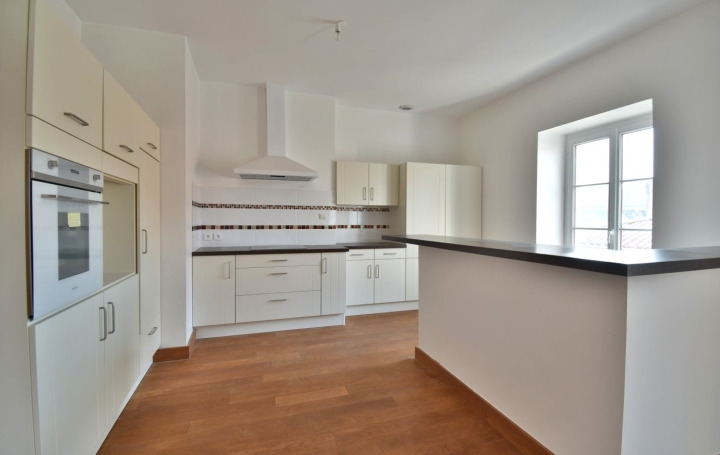 Immeuble CHOLET (49300)  315 m2 426 400 € 