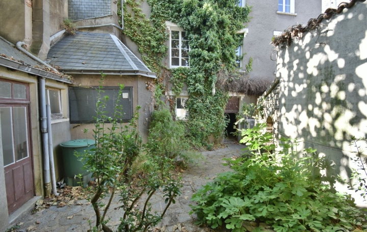 Immeuble CHOLET (49300)  315 m2 426 400 € 