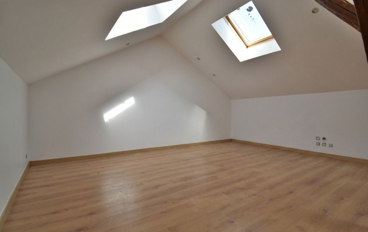 Immeuble CHOLET (49300)  315 m2 426 400 € 