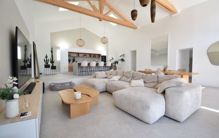 Maison CHOLET (49300)  180 m2 634 400 € 