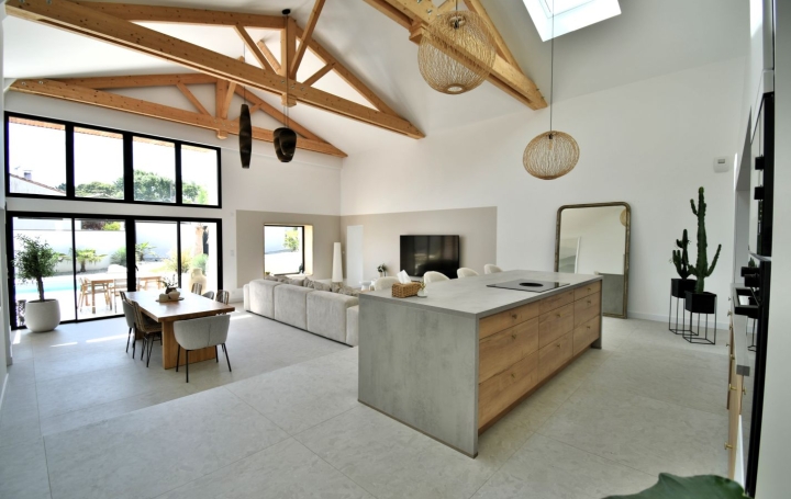 Maison CHOLET (49300)  180 m2 634 400 € 