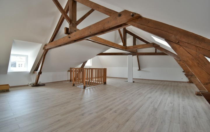 8 Pièces CHOLET (49300)  188 m2 332 000 € 