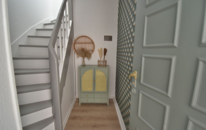 8 Pièces CHOLET (49300)  188 m2 332 000 € 