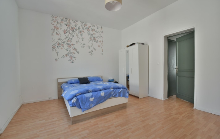 8 Pièces CHOLET (49300)  188 m2 332 000 € 
