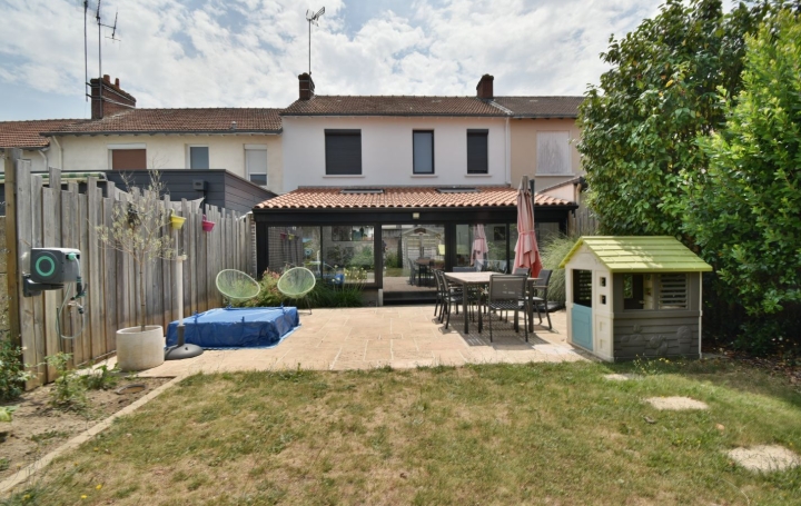 Maison CHOLET (49300)  116 m2 252 000 € 