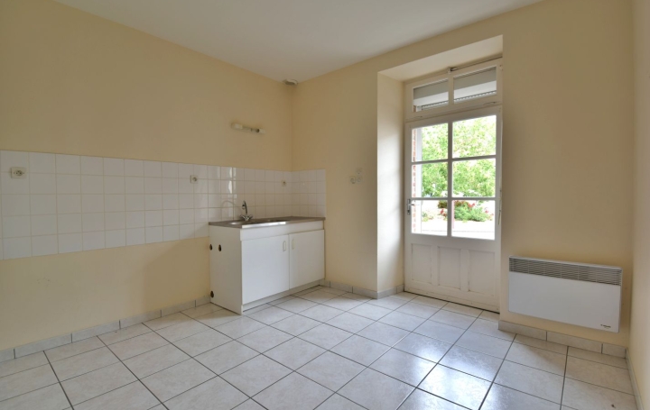 Maison YZERNAY (49360)  80 m2 101 175 € 