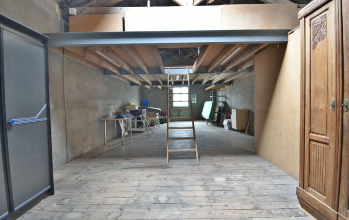 Garage CHOLET (49300)  52 m2 116 600 € 