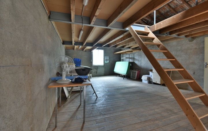 Garage CHOLET (49300)  52 m2 116 600 € 