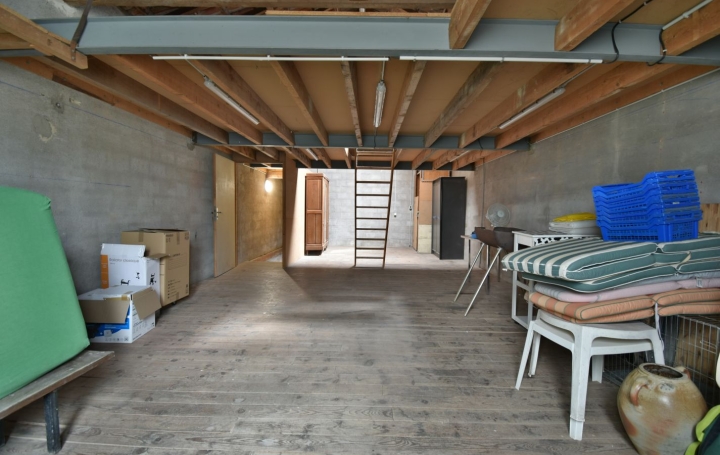 Garage CHOLET (49300)  52 m2 116 600 € 