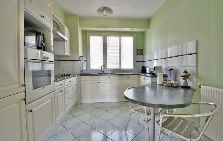 4 Pièces CHOLET (49300)  109 m2 168 000 € 