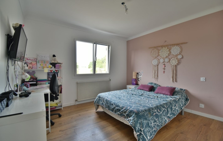 Maison CHOLET (49300)  165 m2 379 600 € 