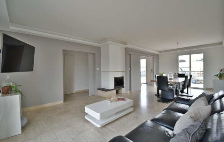 Maison CHOLET (49300)  165 m2 379 600 € 