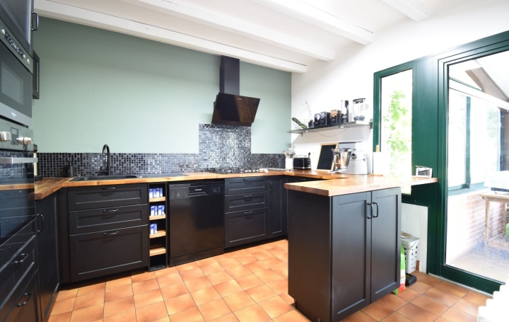 Maison SAINT-CHRISTOPHE-DU-BOIS (49280)  141 m2 323 950 € 