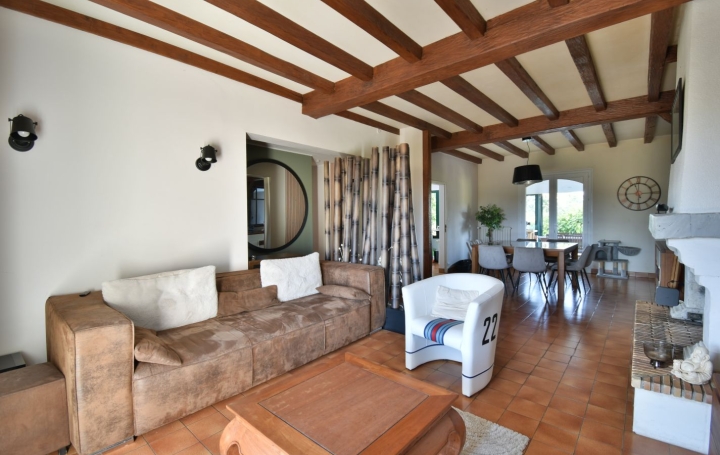 Maison SAINT-CHRISTOPHE-DU-BOIS (49280)  141 m2 323 950 € 