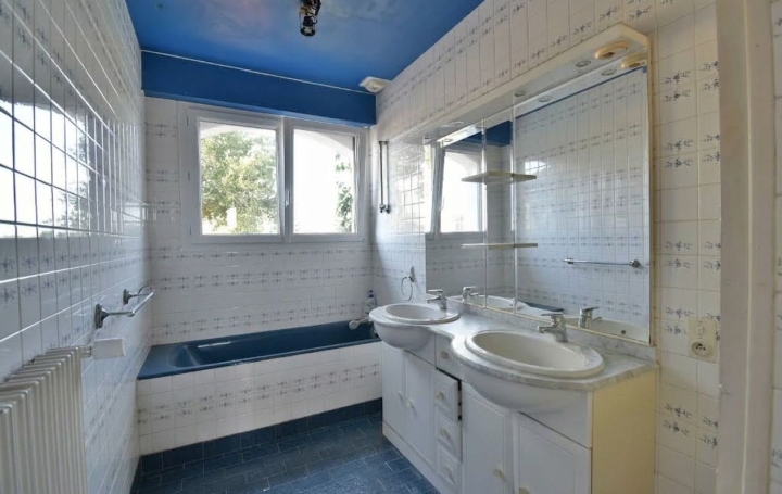Maison SAINT-CHRISTOPHE-DU-BOIS (49280)  141 m2 323 950 € 