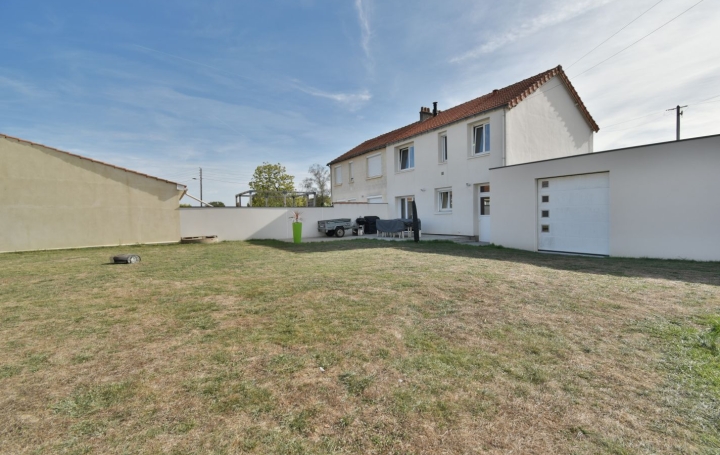 Maison VILLEDIEU-LA-BLOUERE (49450)  92 m2 194 250 € 