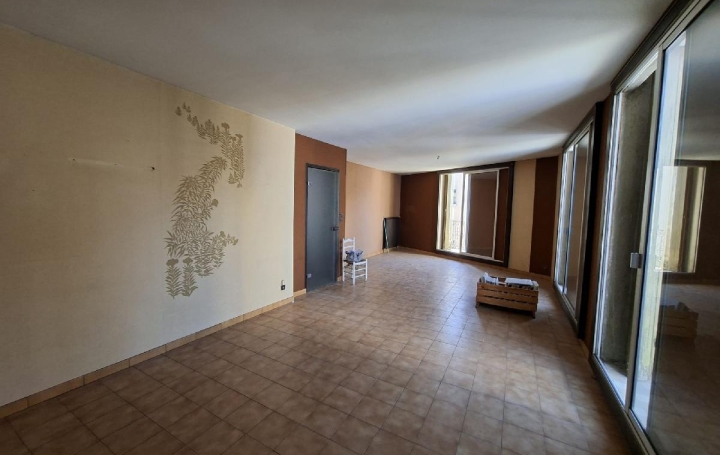 Immeuble BEZIERS (34500)  220 m2 172 000 € 