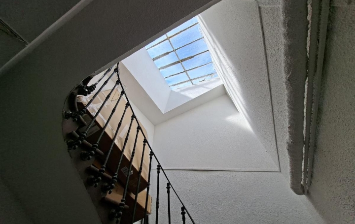 Immeuble BEZIERS (34500)  212 m2 243 900 € 