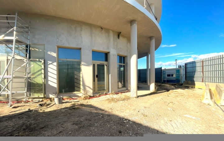 Local commercial LE CAP-D'AGDE (34300)  78 m2 26 000 € 