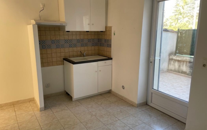 Maison SORGUES (84700)  54 m2 580 € 