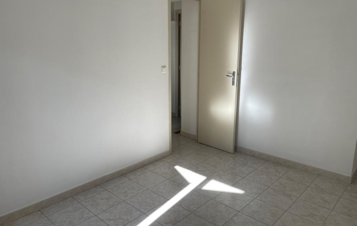 Maison SORGUES (84700)  54 m2 580 € 