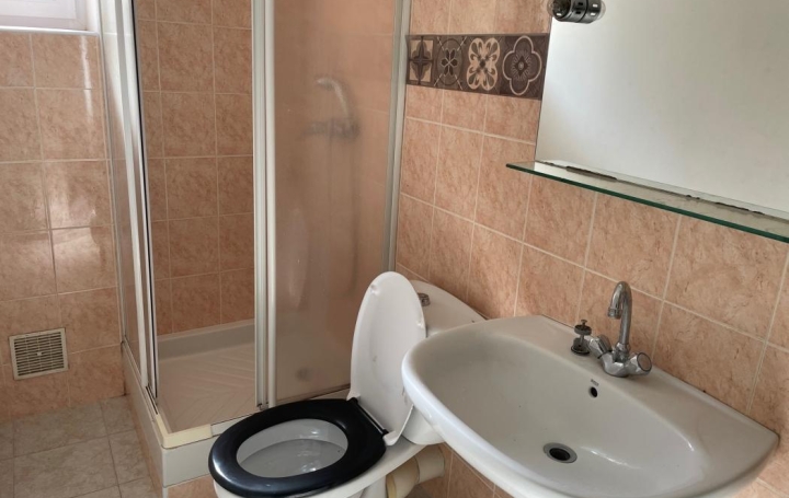 Maison SORGUES (84700)  54 m2 580 € 