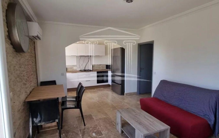 Maison CHATEAUNEUF-DU-PAPE (84230)  40 m2 696 € 