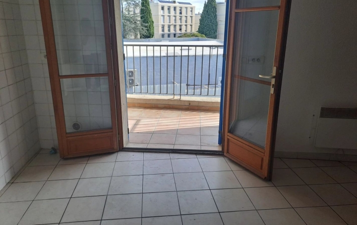 2 Pièces SORGUES (84700)  42 m2 530 € 