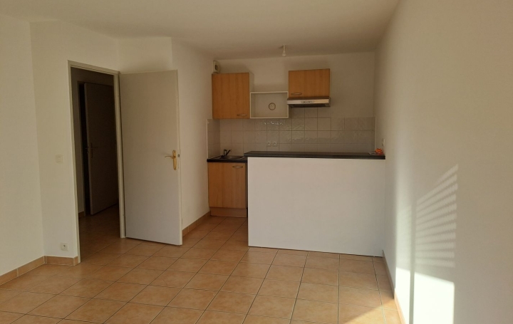 2 Pièces SORGUES (84700)  38 m2 580 € 