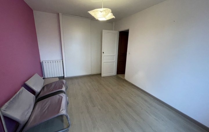 Maison SORGUES (84700)  98 m2 1 004 € 