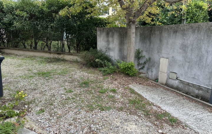 Appartement SORGUES (84700) 57 m<sup>2</sup> 612 € 