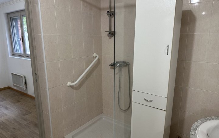 3 Pièces SORGUES (84700)  57 m2 612 € 