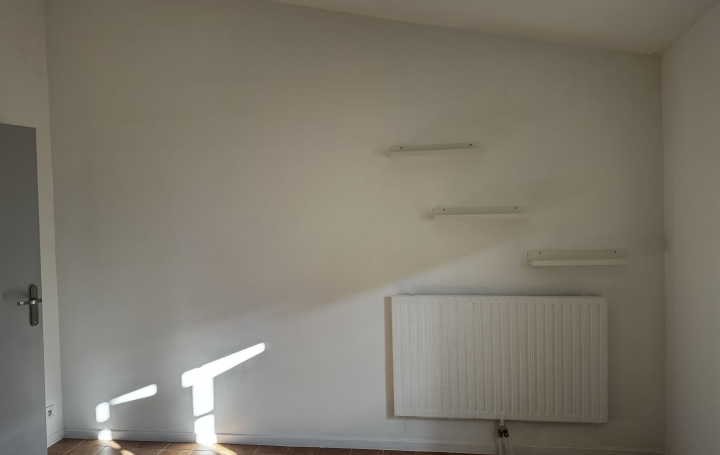 2 Pièces AVIGNON (84000)  55 m2 680 € 