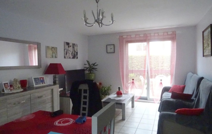 Maison SORGUES (84700)  97 m2 990 € 