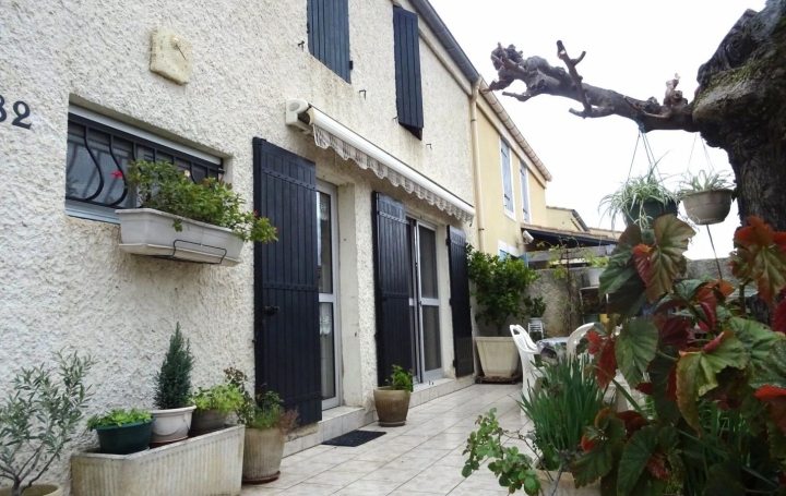 Maison SORGUES (84700)  97 m2 990 € 
