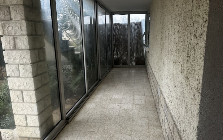 Maison MONTEUX (84170)  85 m2 850 € 